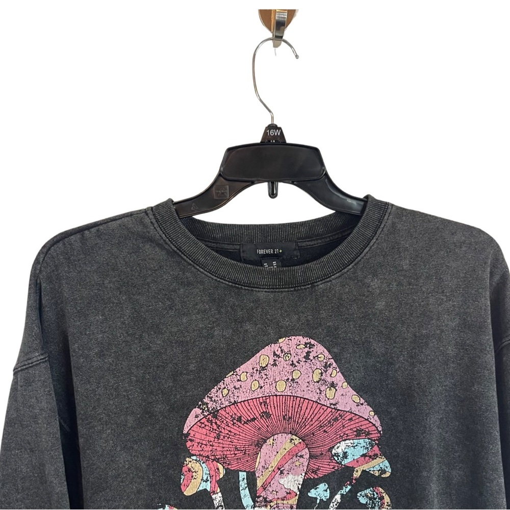 Forever 21 Psychadelic Mushroom Peace Sign Sweat Shirt OX Black Crew Neck - Picture 2 of 5